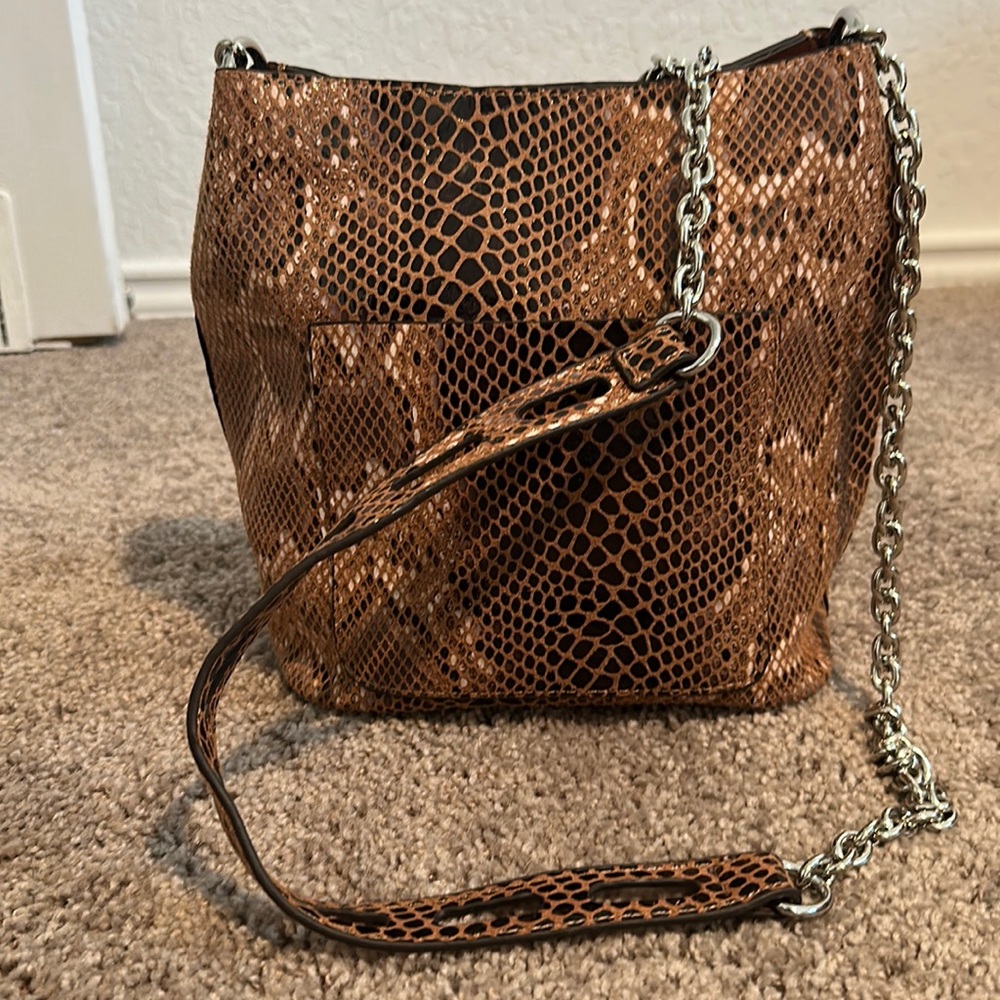 SONDRA ROBERTS METAL CHAIN SNAKE SHOULDER BAG